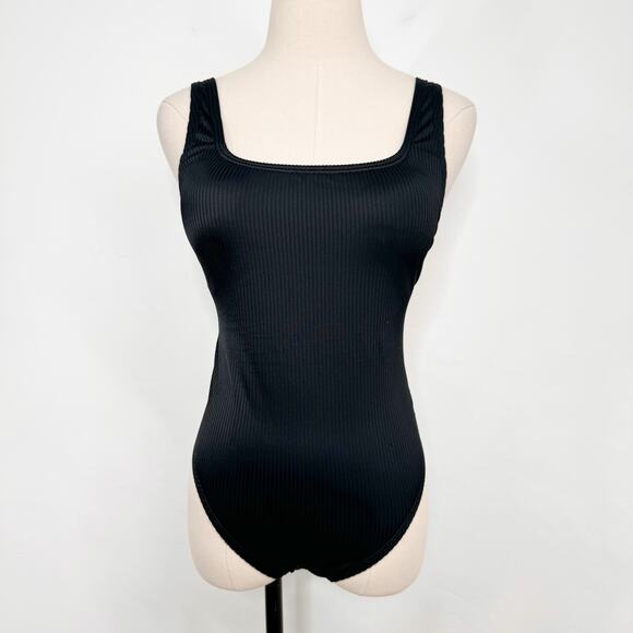 NWT Speedo Rib Logo One Piece Swimsuit Black Swimwear UPF 50 Pool Beach Size 6 - Picture 2 of 12